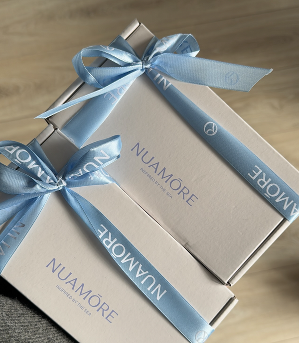 Unboxing a little luxury today 💫 Can’t get over how stunning these Nuamore pieces are!