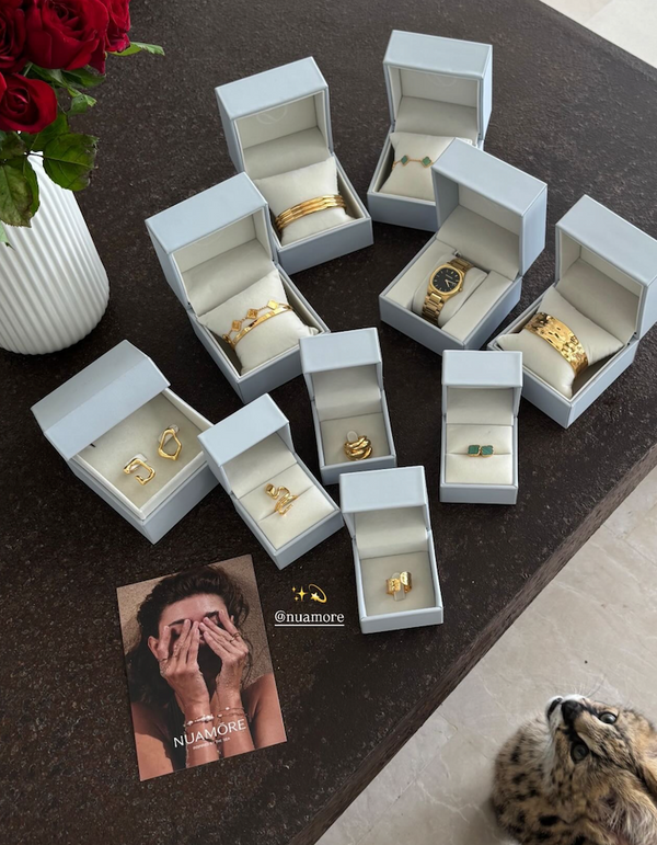 Some accessories just get you. This Nuamore watch? A forever favorite! 🤍